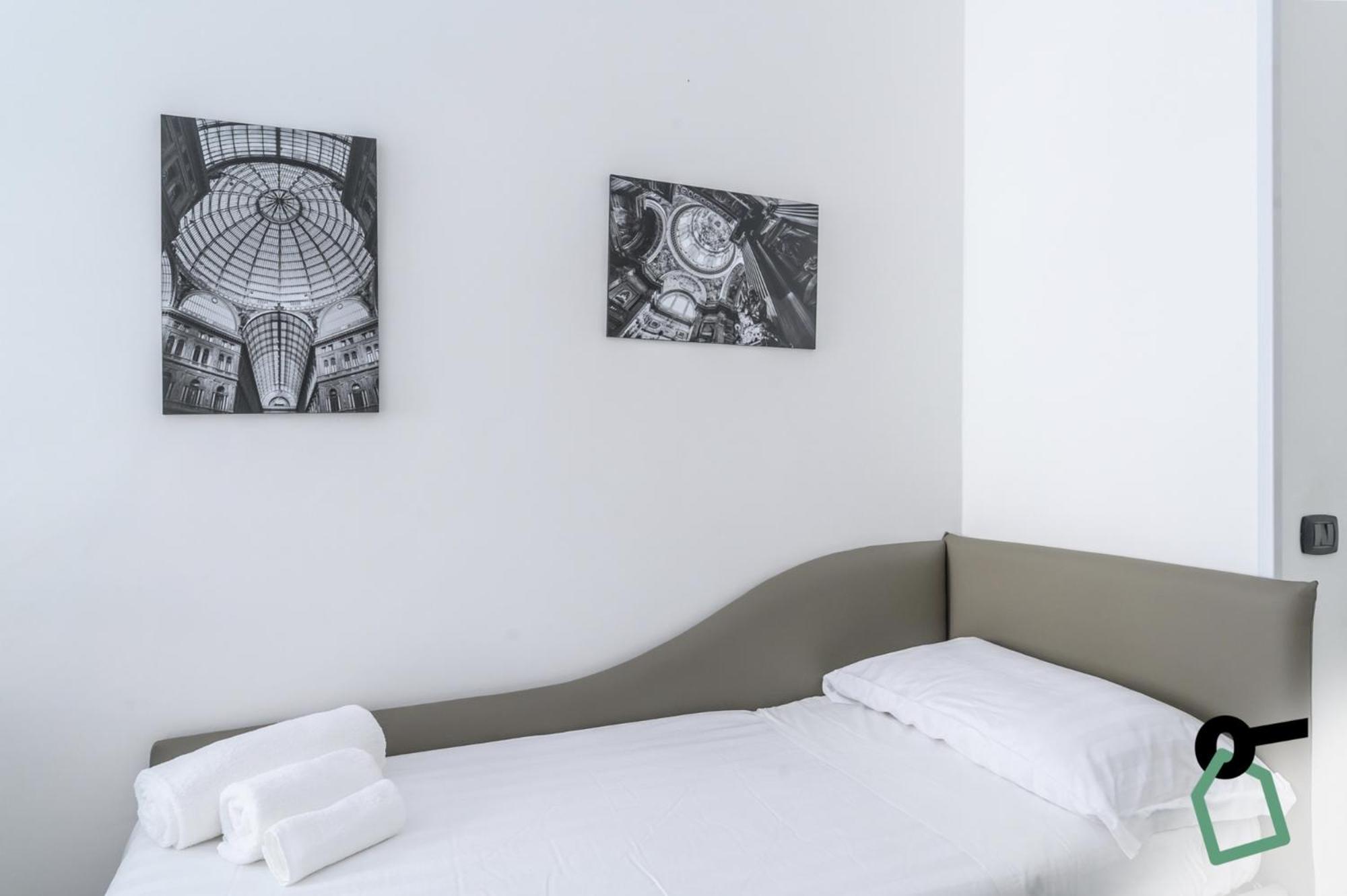 Hotiday Room Collection - Napoli Sant'Arcangelo Exterior foto