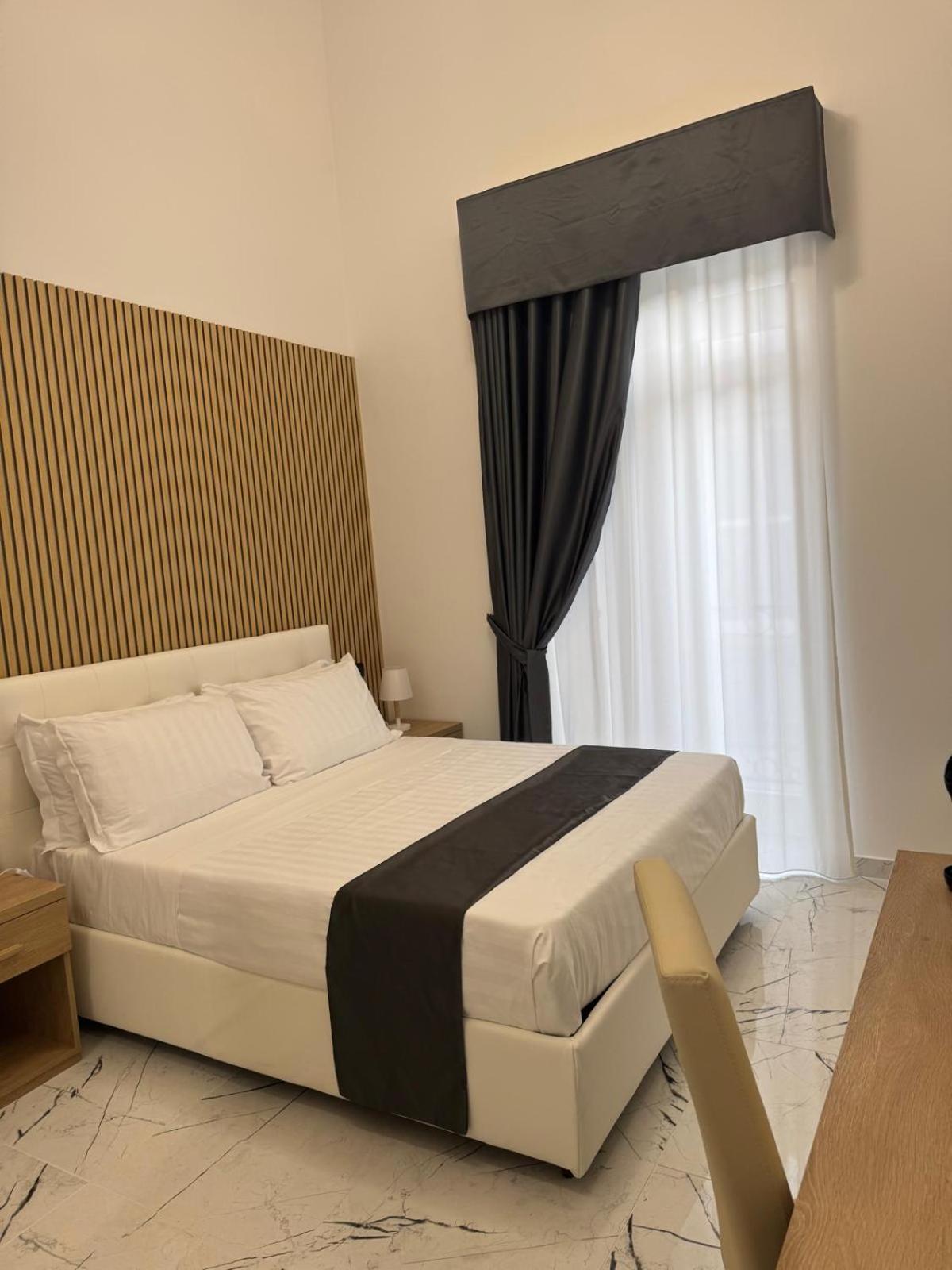 Hotiday Room Collection - Napoli Sant'Arcangelo Exterior foto