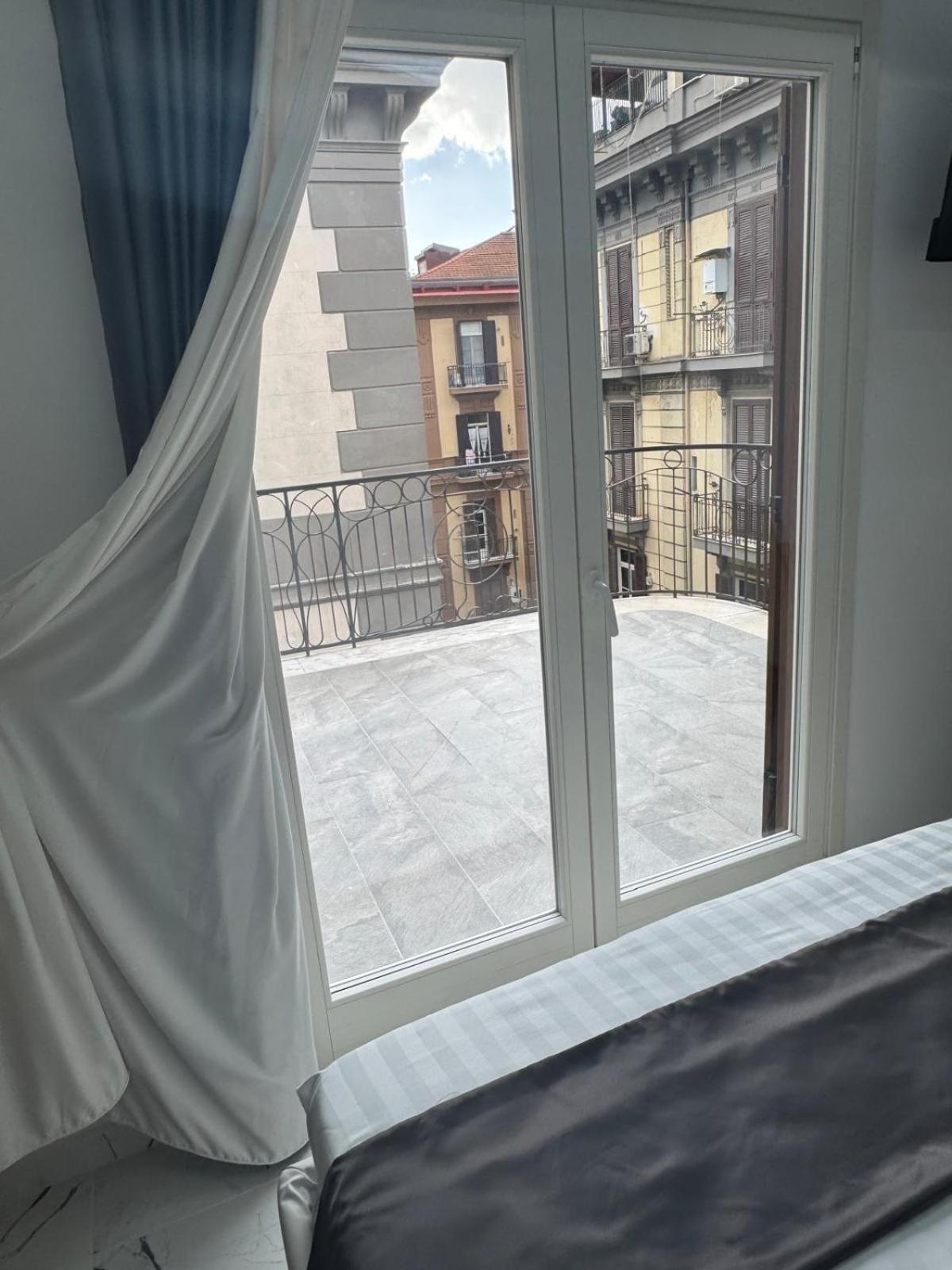 Hotiday Room Collection - Napoli Sant'Arcangelo Exterior foto